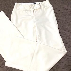 Luxurious White House Black Market trouser 2R